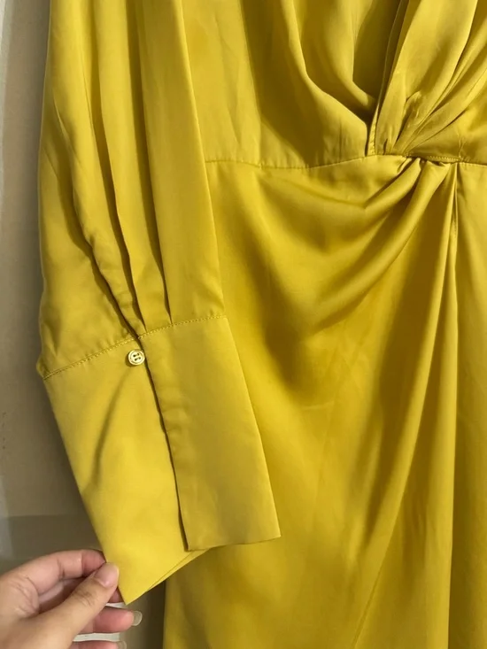 H&M Women's Mustard Twist-Front Shirt Dress Size M NWT - Picture 3 of 7
